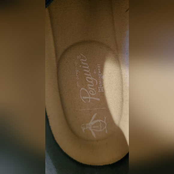 PENGUIN MAN'S LIGHT BLUE, TENNIS SHOES, SIZE 9. - Picture 6 of 6